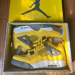 Jordan 4 Lightning 2021